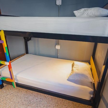 Tambo Hostel Летісія Екстер'єр фото