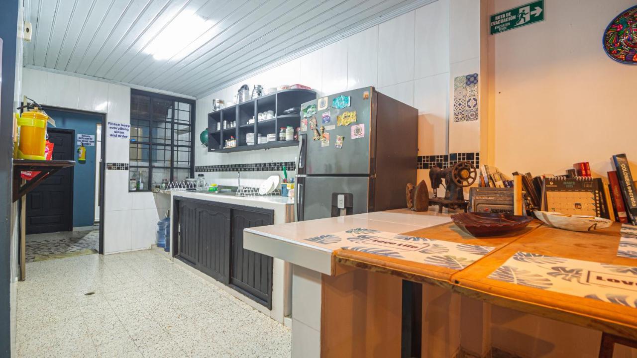 Tambo Hostel Летісія Екстер'єр фото