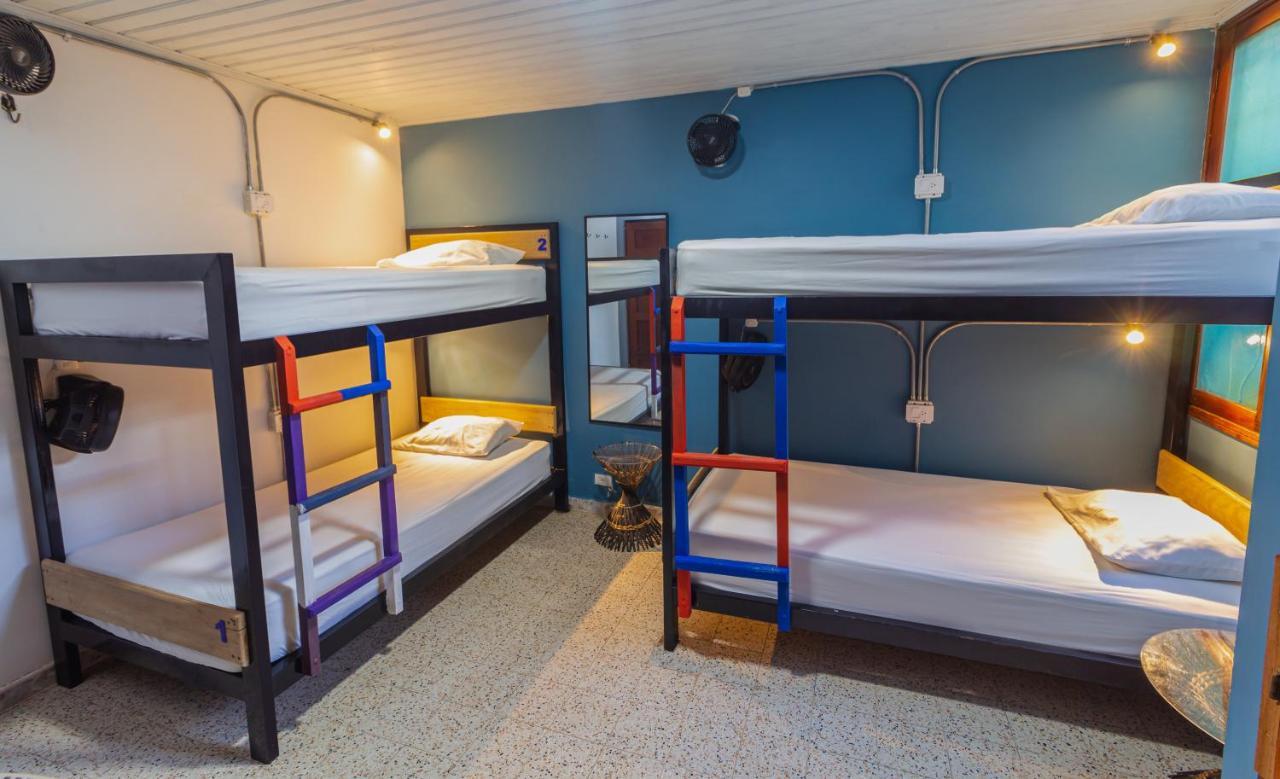 Tambo Hostel Летісія Екстер'єр фото