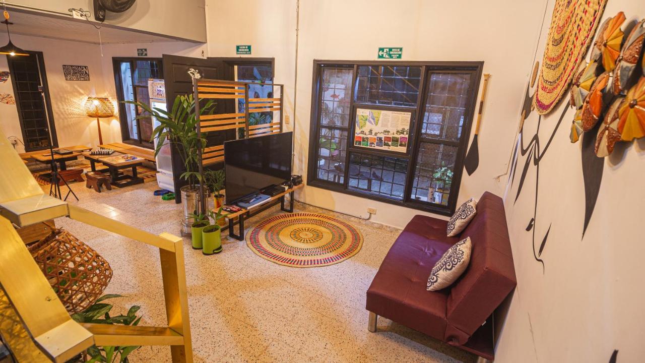 Tambo Hostel Летісія Екстер'єр фото