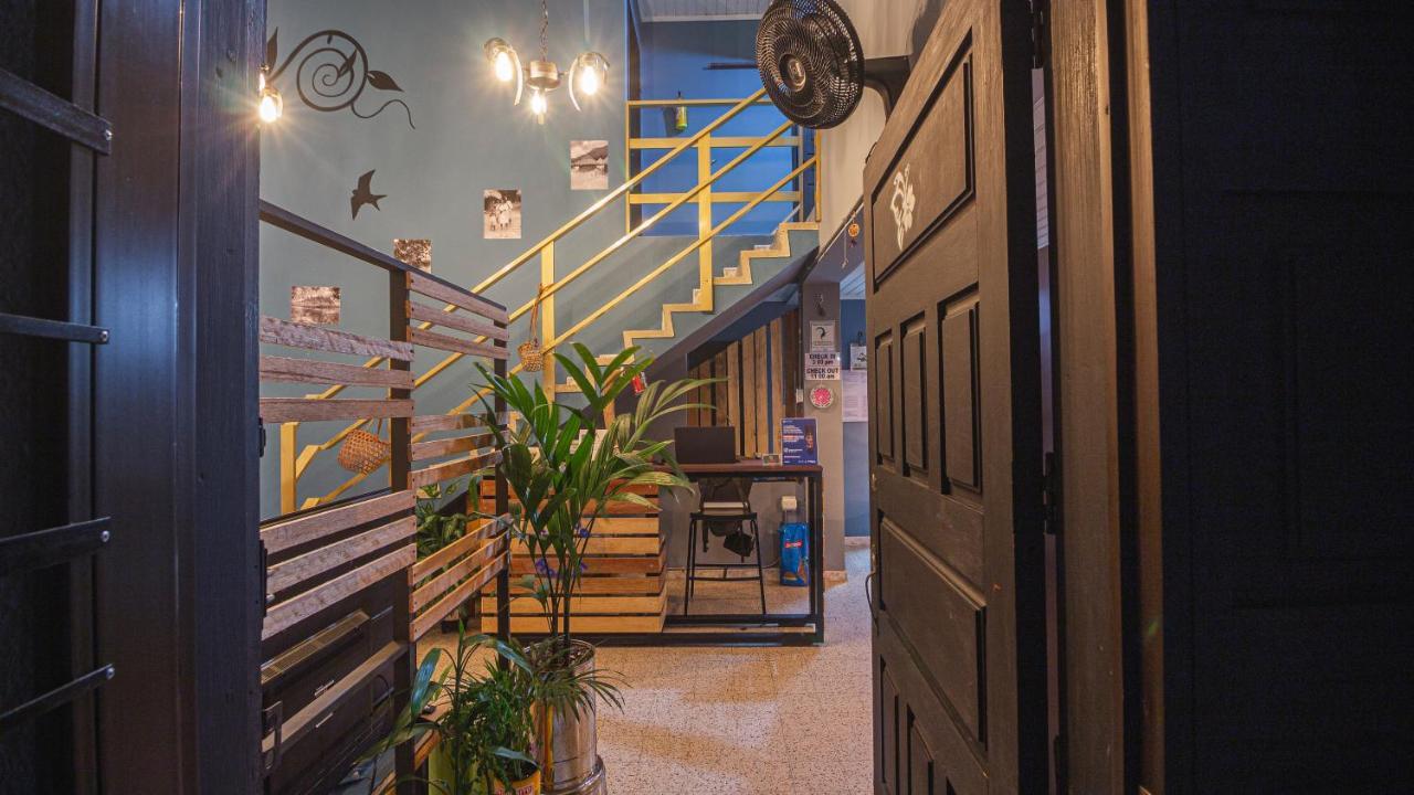 Tambo Hostel Летісія Екстер'єр фото