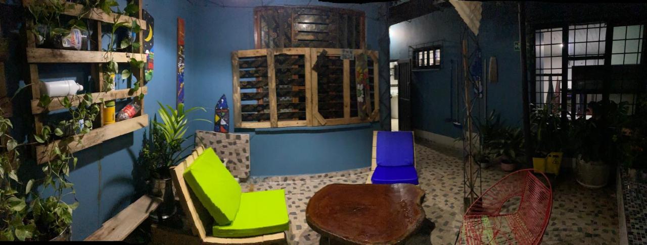Tambo Hostel Летісія Екстер'єр фото
